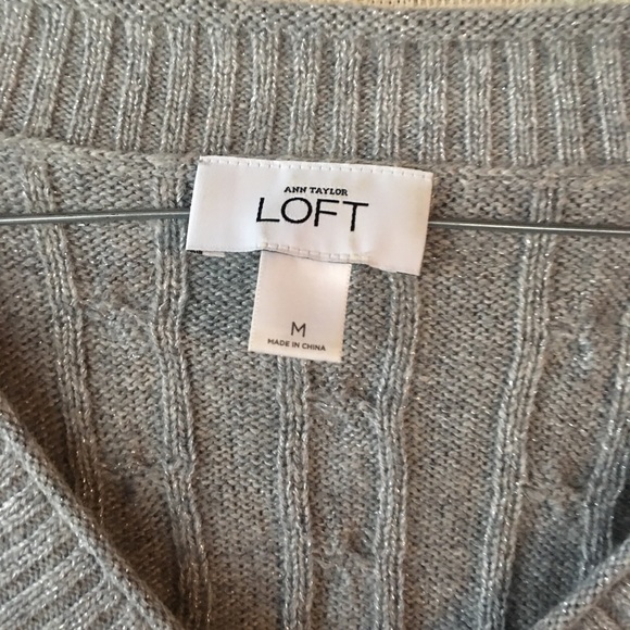 Women’s Gray Cable Knit Sweater Size Medium - Picture 4 of 8